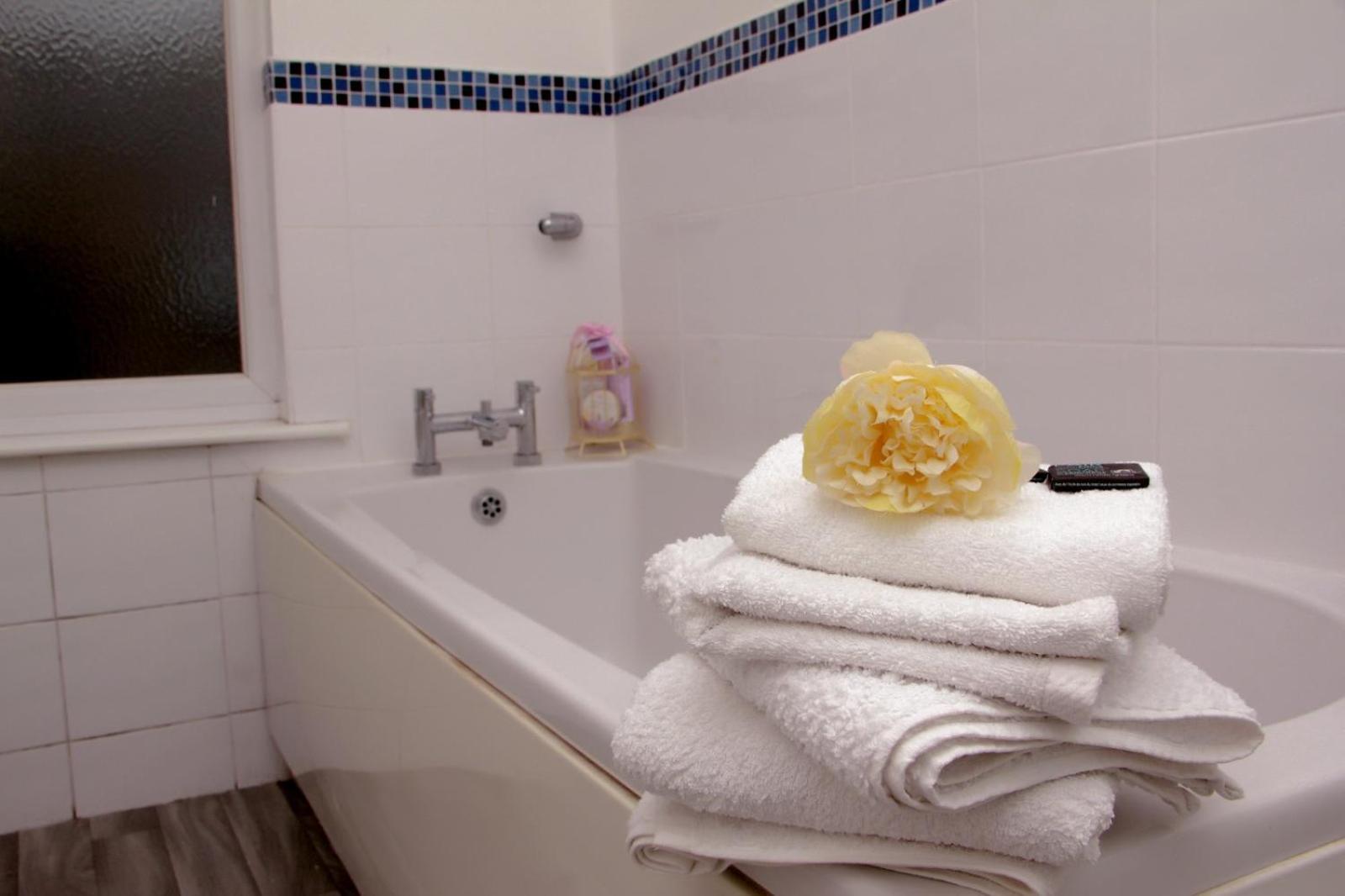 Hope Haven - Stylish Sa Villa Leigh  Bagian luar foto